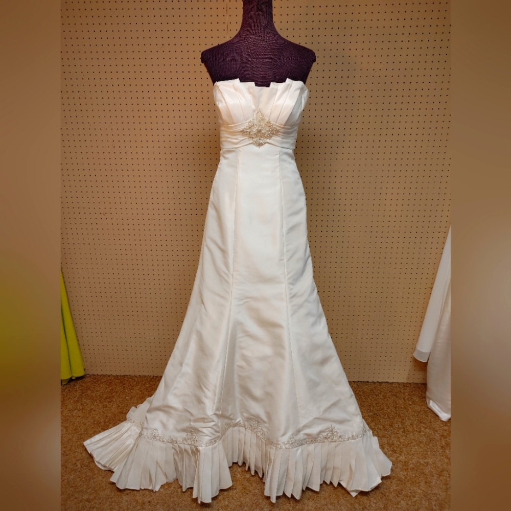 Wedding Gown by Ella in Ivory